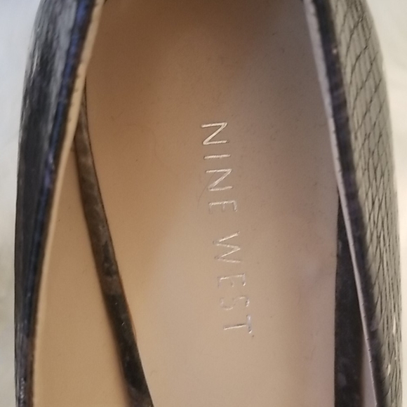 Shoes - Picture 2 of 8